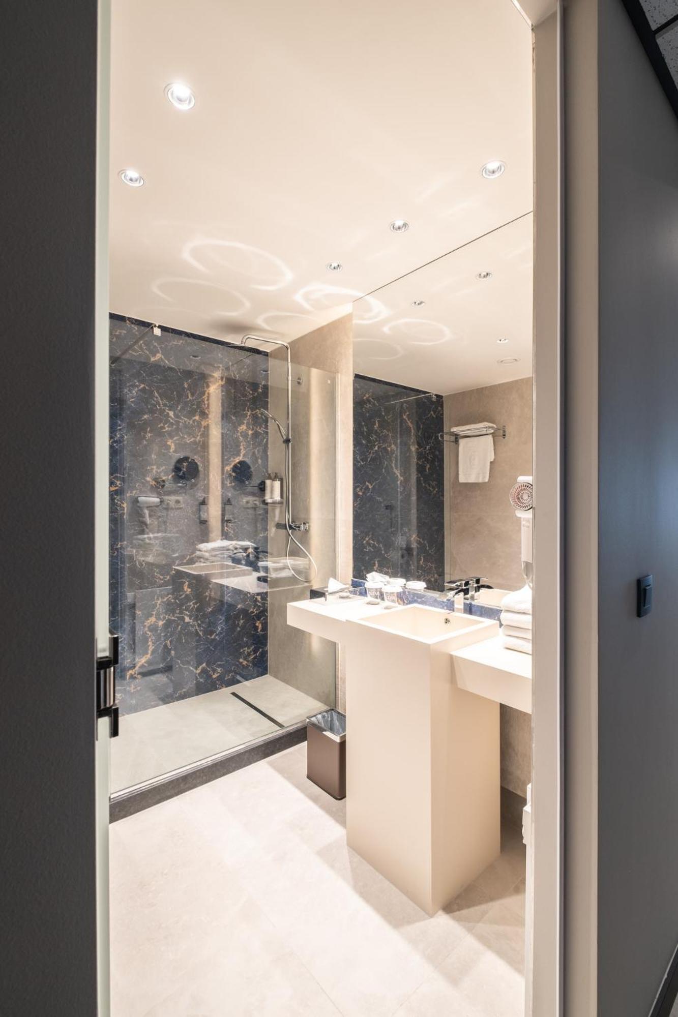 Hyllit Hotel Antwerpen Eksteriør billede